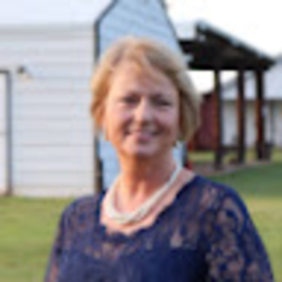 Meet your Posher, Molly - Picture 1 of 1